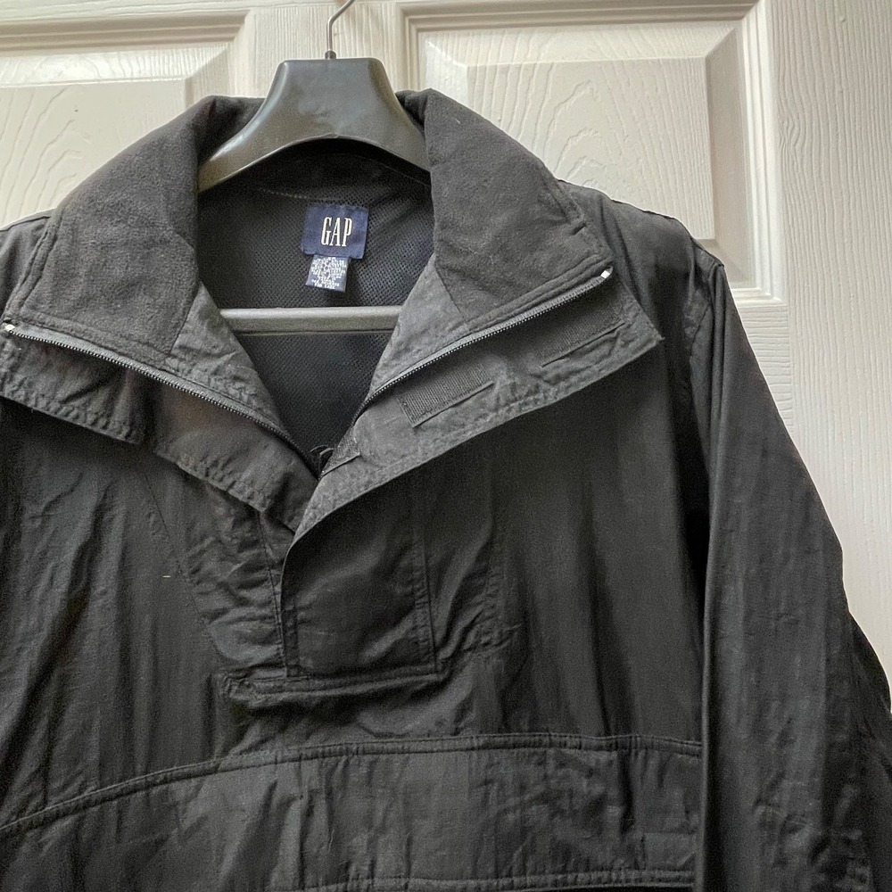 Vintage GAP Men's XS Black Packed Hooded Anorak Pocket 90s Outdoor RipStop